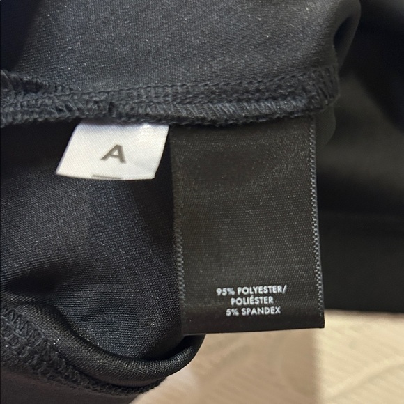 Ann Taylor Black key hole Halter Tank Top. NWT. Medium - Picture 8 of 8